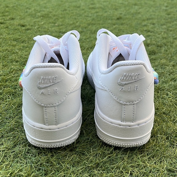 Nike Air Force 1 LV8 1 - Picture 3 of 5